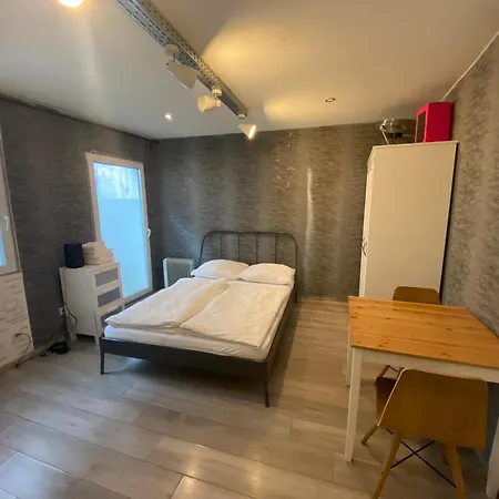 Apartment Altstadt 1 *