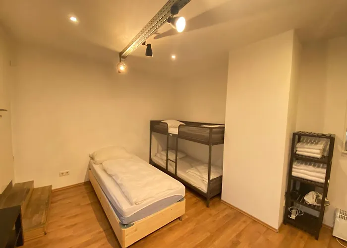 Apartment Altstadt 1 *