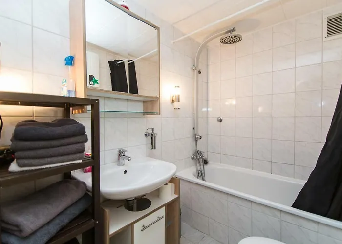 Apartment Altstadt 1 *